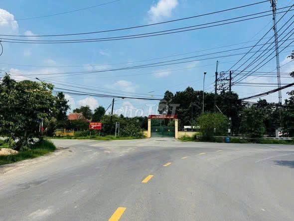 Bán Đất Tân An Hội Củ Chi 189.6m2 (132.8m2 Thổ Cư) Sổ Sẵn Chỉ 550Tr