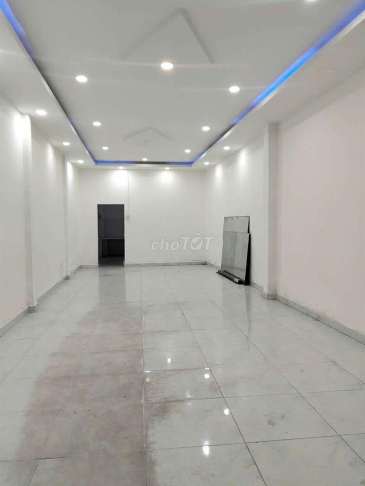 Cho thuê nguyên căn mặt tiền Nguyễn Kiệm