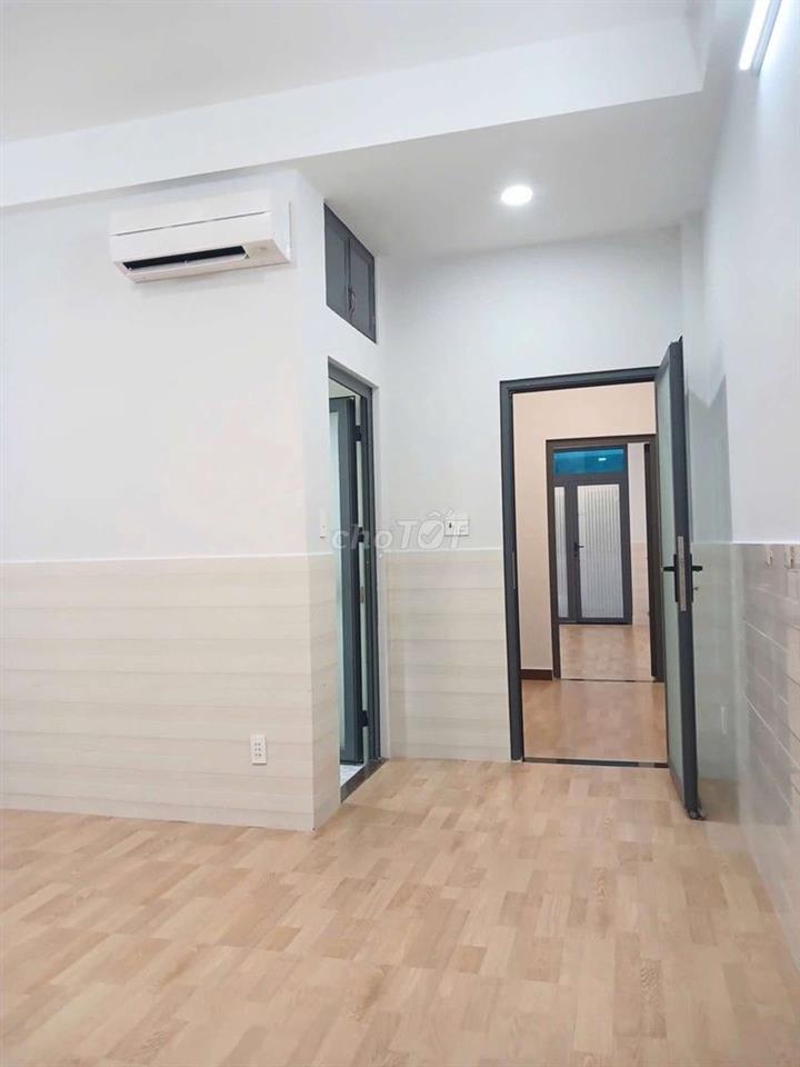 NHÀ GẦN AEON TÂN PHÚ - 82M2 - 4 TẦNG -4PN - 5WC - NHĨN 8 Tỷ TL