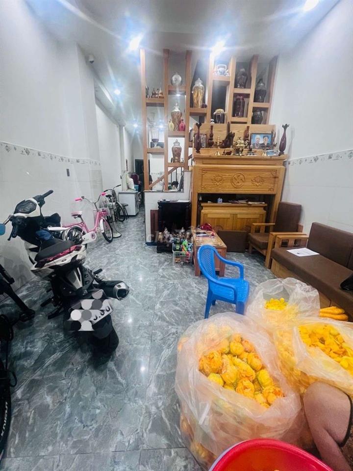 🔥 NHÀ CẠNH ĐẦM SEN –NHÀ 4 TẦNG - 5PN - HXH -- DTCN 60m2 - Nhĩn 6 TỶ 🏡