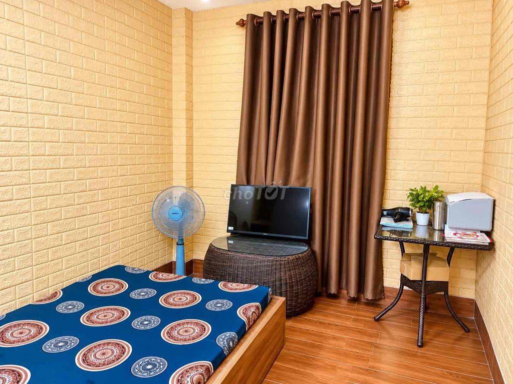 Bán nhà mặt tiền Trường Chinh DT hơn 200m2 giá sụp hầm chỉ nhỉnh 6 tỷ
