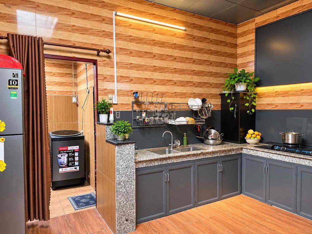 Bán nhà mặt tiền Trường Chinh DT hơn 200m2 giá sụp hầm chỉ nhỉnh 6 tỷ