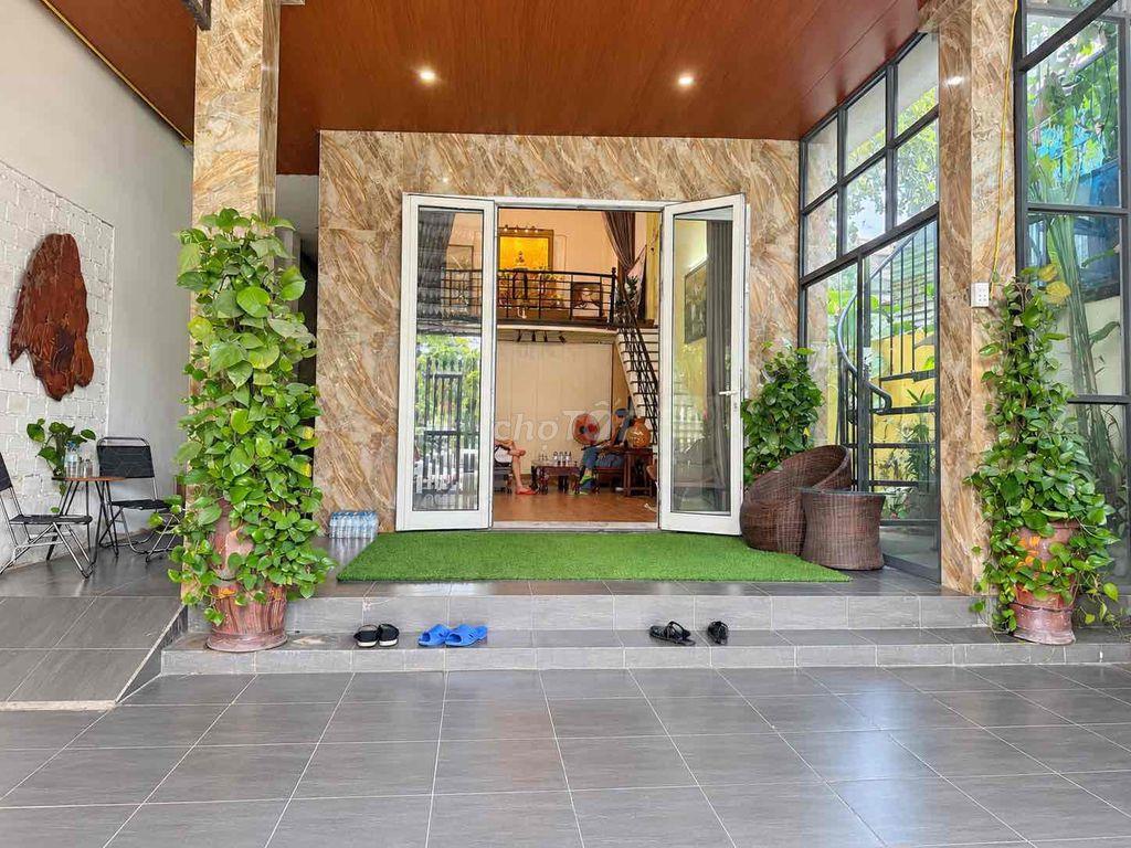 Bán nhà mặt tiền Trường Chinh DT hơn 200m2 giá sụp hầm chỉ nhỉnh 6 tỷ