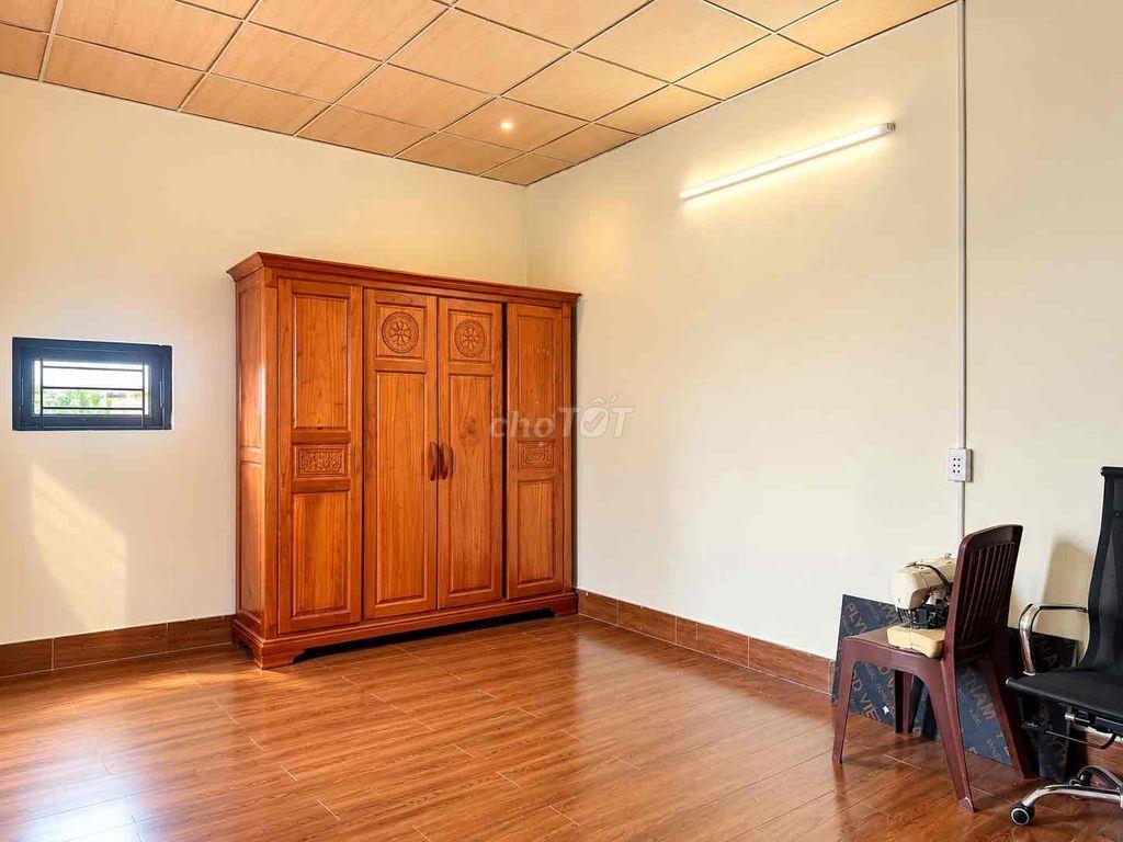 Bán nhà mặt tiền Trường Chinh DT hơn 200m2 giá sụp hầm chỉ nhỉnh 6 tỷ