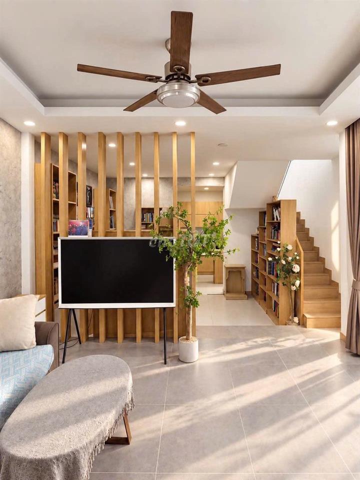Bán nhà Nguyễn Văn Đậu 99.6m2