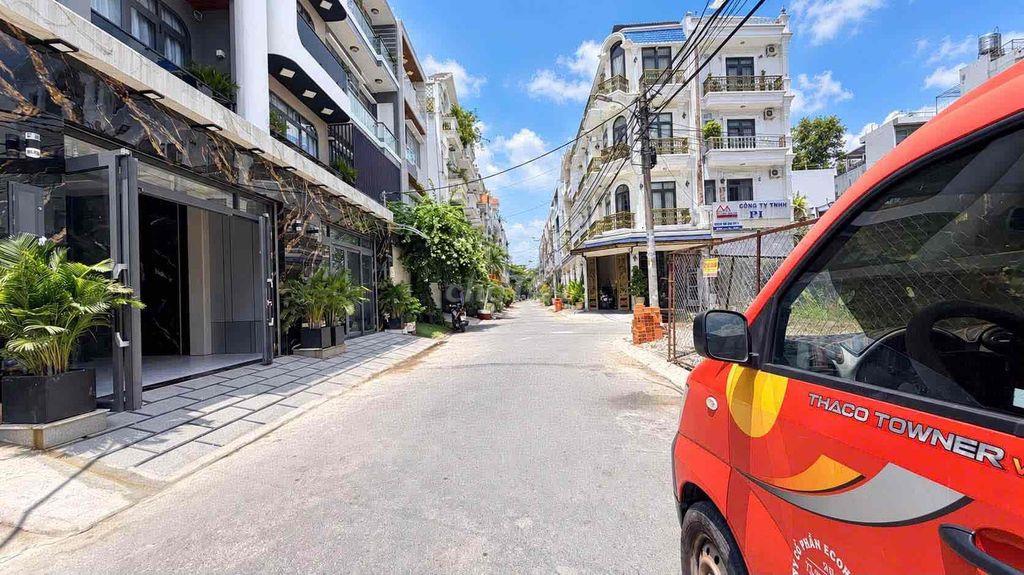 bán nhad huỳnh tấn phát