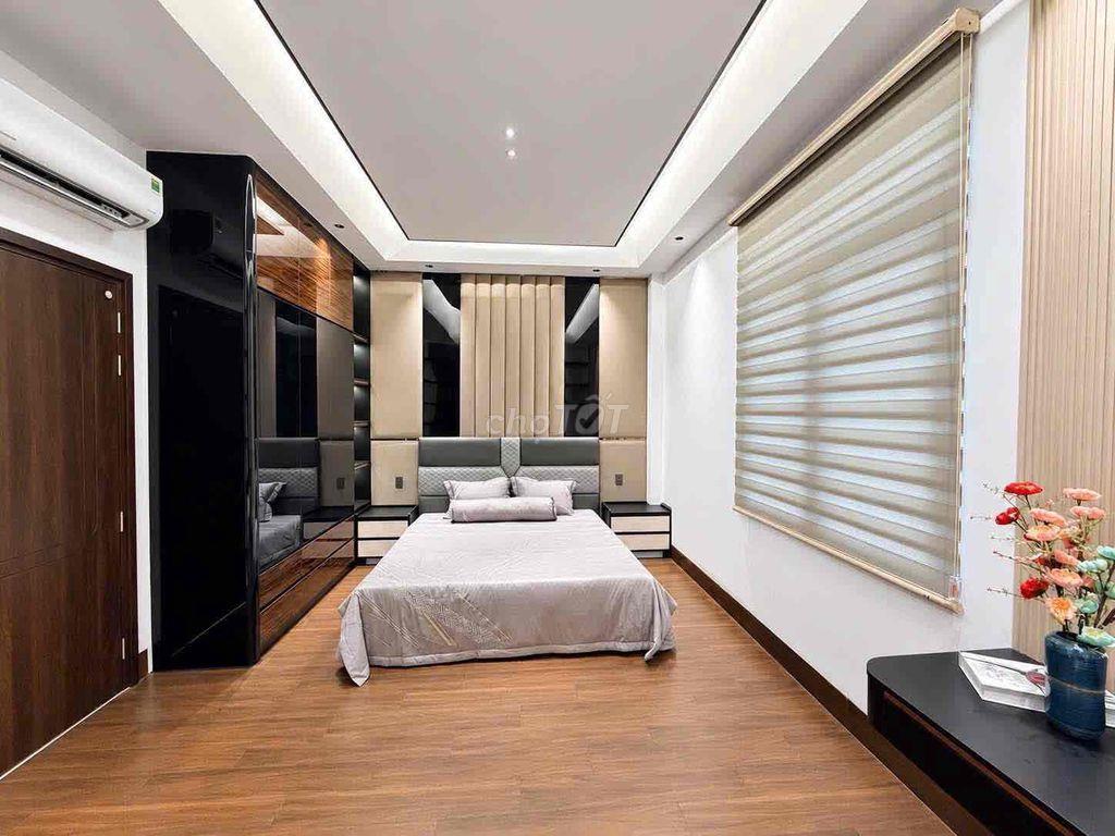 bán nhad huỳnh tấn phát
