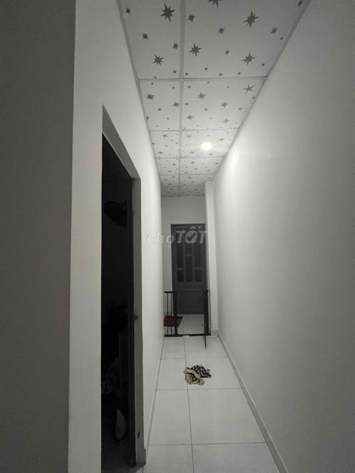 Pass nhà liền kề 2pn 2tolet sân oto