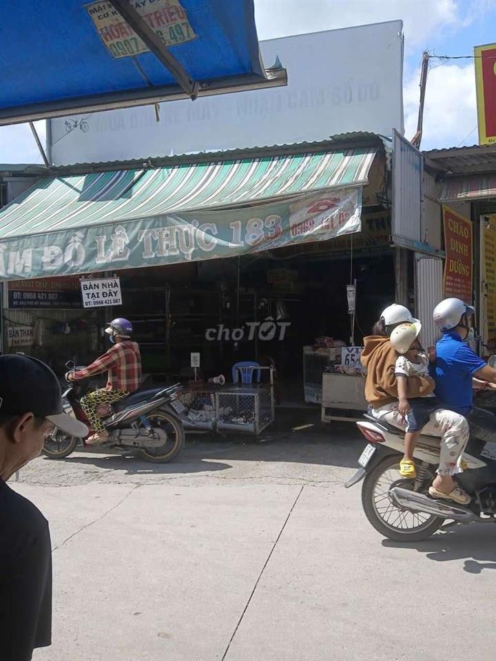 mặt tiền chợ, kinh doanh mọi mặt hàng 