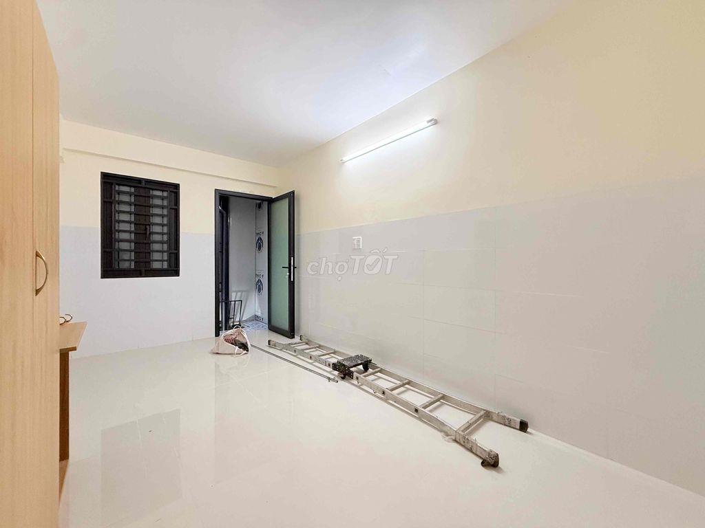 NHÀ 1 TRỆT 1 LẦU NGAY CỘNG HOÀ- HOÀNG HOA THÁM