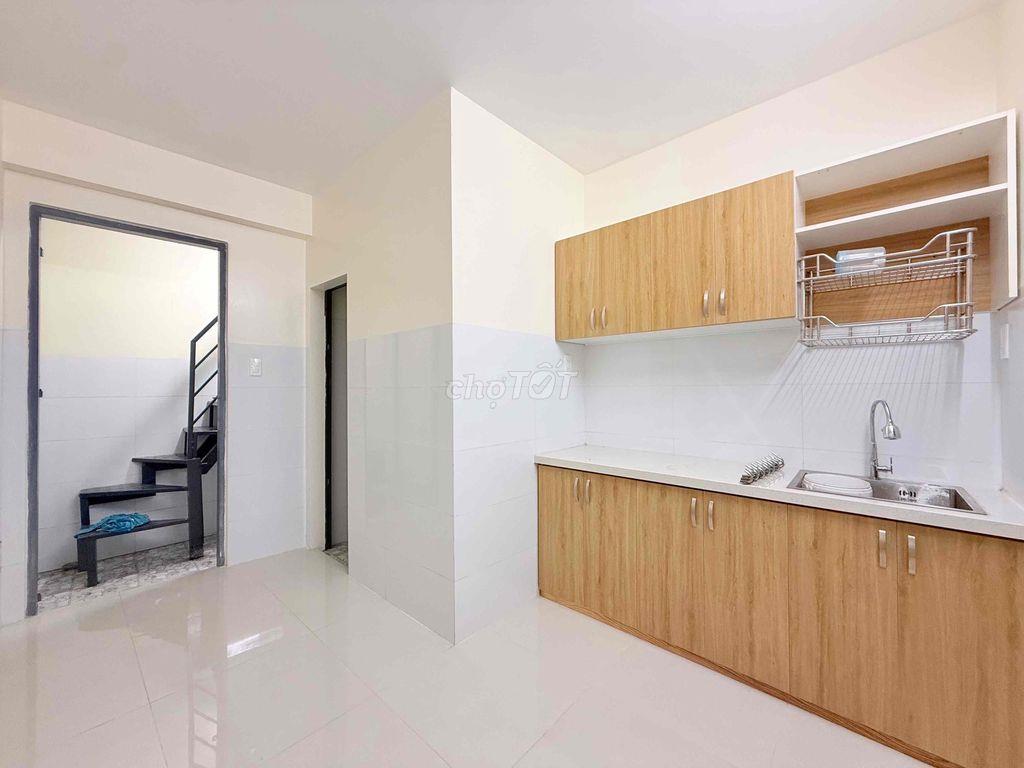 NHÀ 1 TRỆT 1 LẦU NGAY CỘNG HOÀ- HOÀNG HOA THÁM