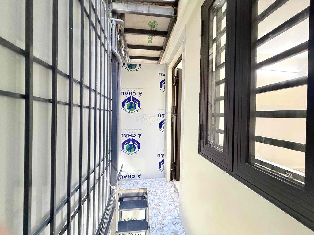NHÀ 1 TRỆT 1 LẦU NGAY CỘNG HOÀ- HOÀNG HOA THÁM