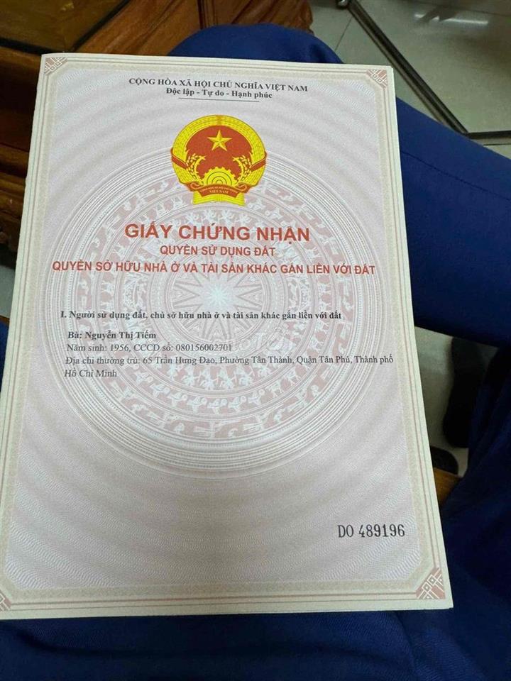 cần bán nhà