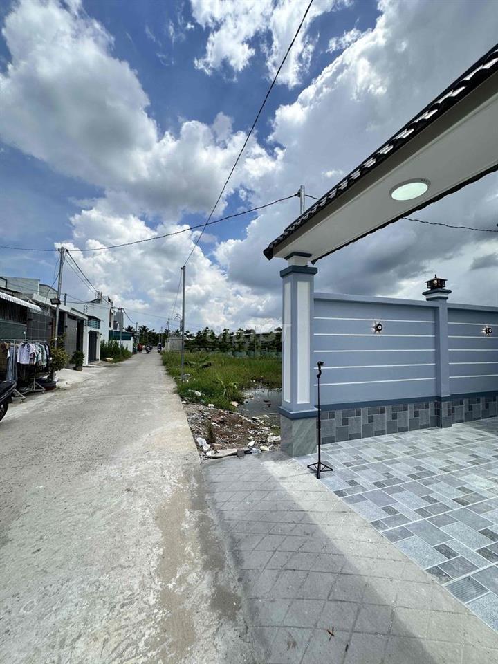 🏡 BÁN NHÀ CẤP 4 MỚI ĐẸP – CÓ SÂN Ô TÔ 🚗  📍 Rạch Khoán Châu, P. Long Tu
