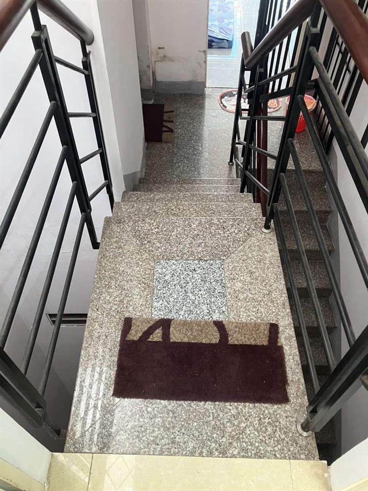 Cho thuê phòng đường Lê Văn Duyệt, gần cầu Bông, có máy lạnh 3.2tr