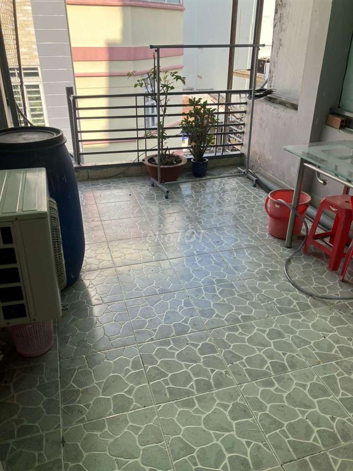 Cho thuê phòng đường Lê Văn Duyệt, gần cầu Bông, có máy lạnh 3.2tr