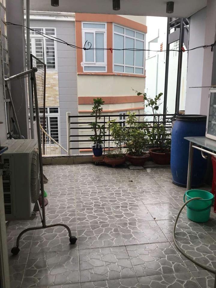 Cho thuê phòng đường Lê Văn Duyệt, gần cầu Bông, có máy lạnh 3.2tr