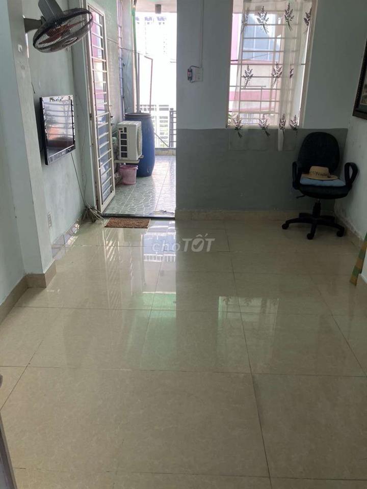 Cho thuê phòng đường Lê Văn Duyệt, gần cầu Bông, có máy lạnh 3.2tr