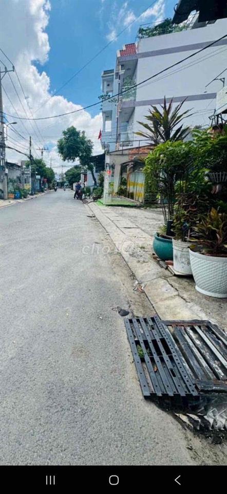 Nhà 1 trệt 1 lầu ở ấp Trung Chánh 2