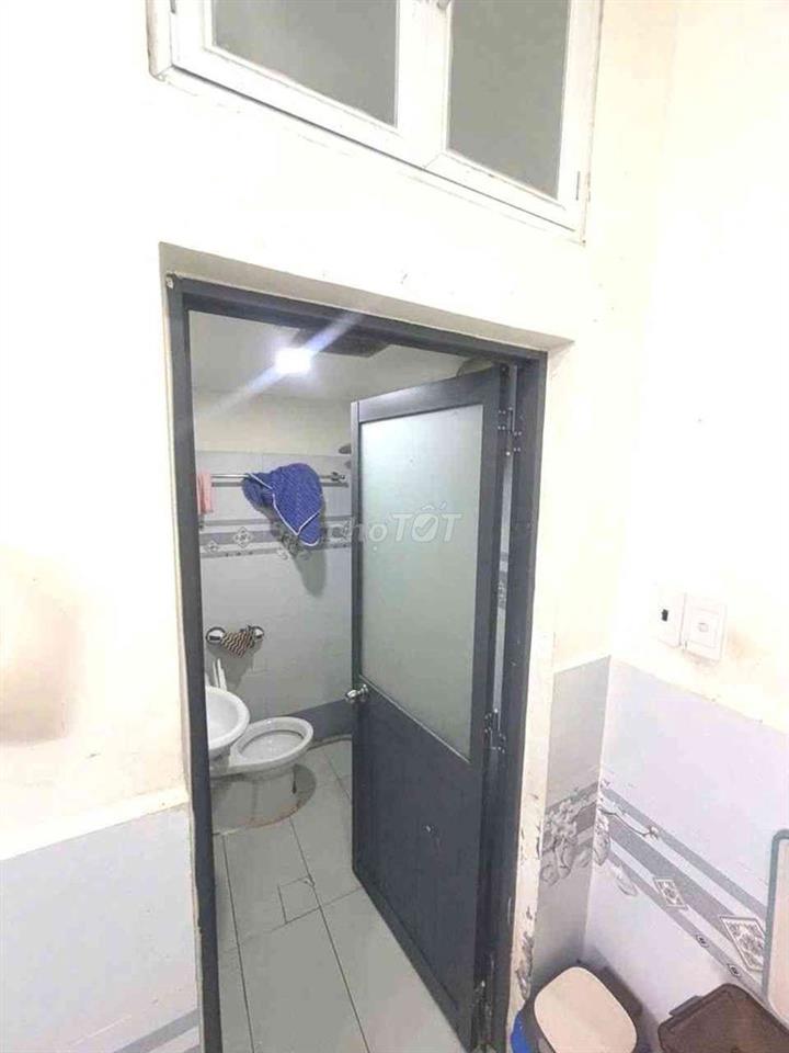 Chính chủ bán nhà HXH 2 tầng  2PN , kdc hiện hữu , 