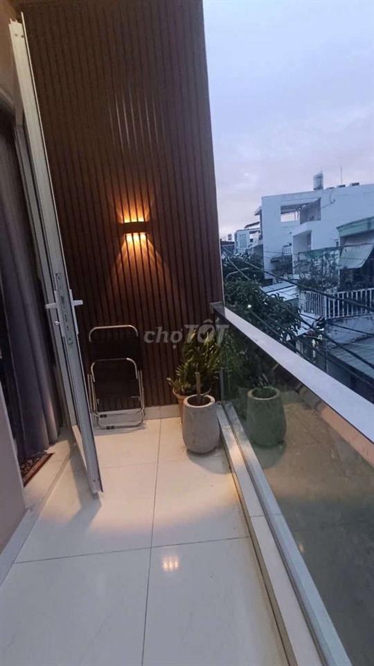 Chính chủ bán nhà đẹp HXH vuông , 2 Tầng , KDC đồng bộ an ninh,