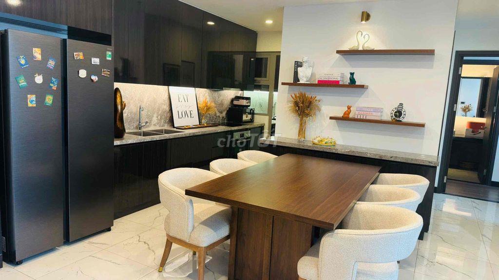Cần cho thuê căn hộ 2PN Tilia - Empire City căn góc tầng cao view sông