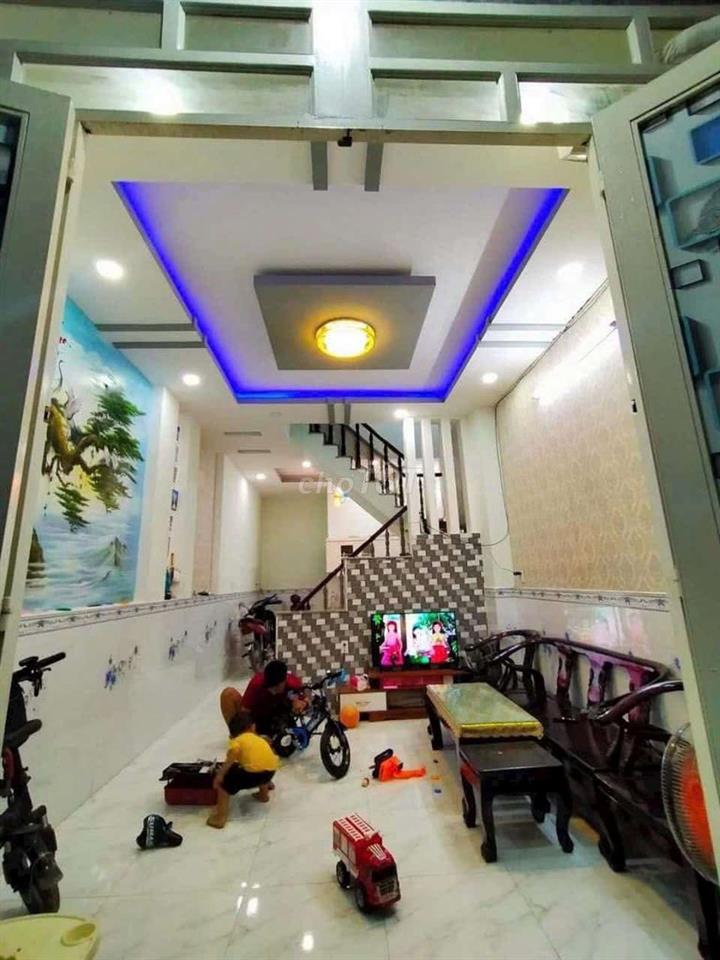 Nhà lầu Mỹ Hạnh Bắc .Tỉnh Long An