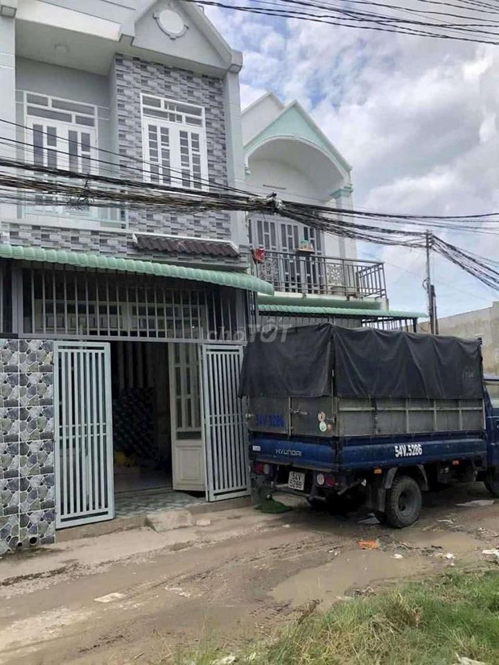 Nhà lầu Mỹ Hạnh Bắc .Tỉnh Long An
