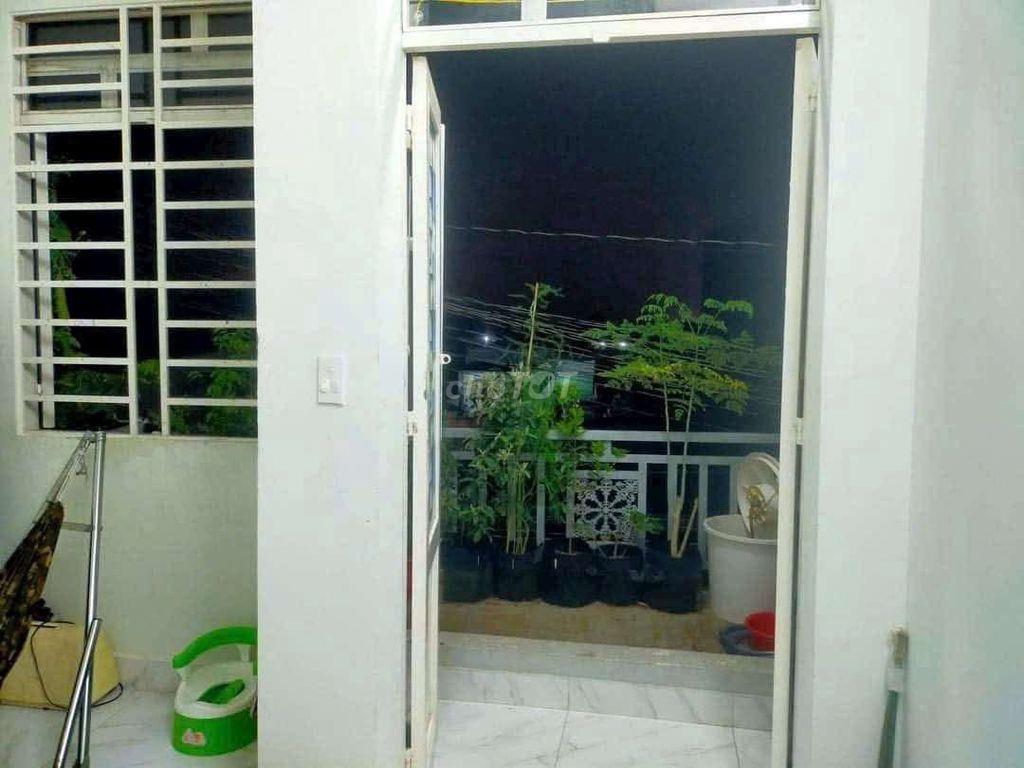 Nhà lầu Mỹ Hạnh Bắc .Tỉnh Long An