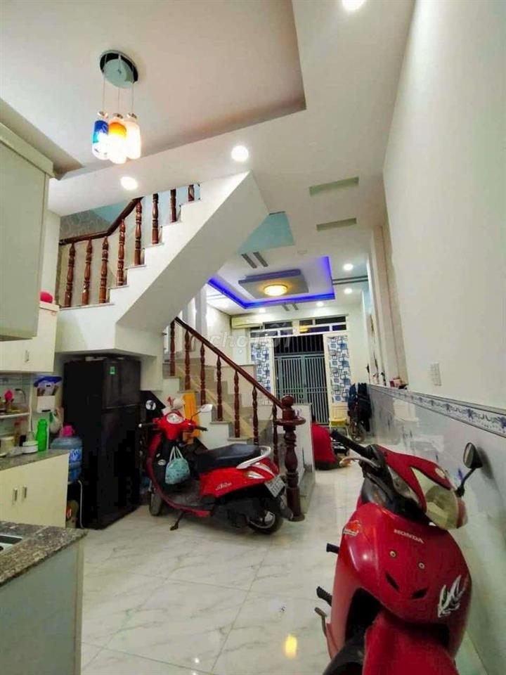 Nhà lầu Mỹ Hạnh Bắc .Tỉnh Long An