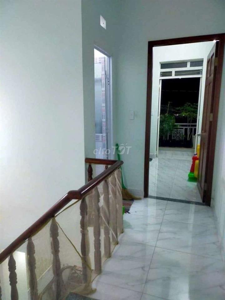 Nhà lầu Mỹ Hạnh Bắc .Tỉnh Long An