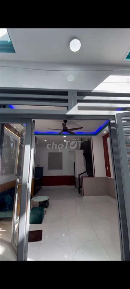 Chủ Nhà Định Cư Nước Ngoài Nên Cần Bán Gấp !!!