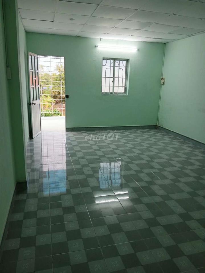 Nhà sổ hồng chính chủ, Hẻm Xe hơi, khu vực an ninh, thân thiện. 