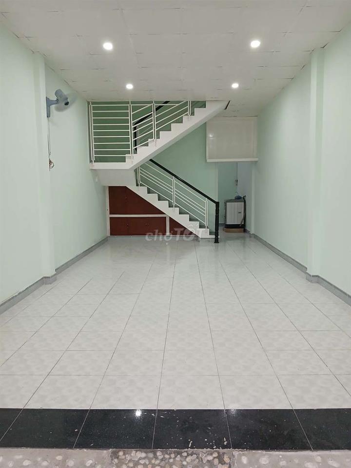 Nhà sổ hồng chính chủ, Hẻm Xe hơi, khu vực an ninh, thân thiện. 