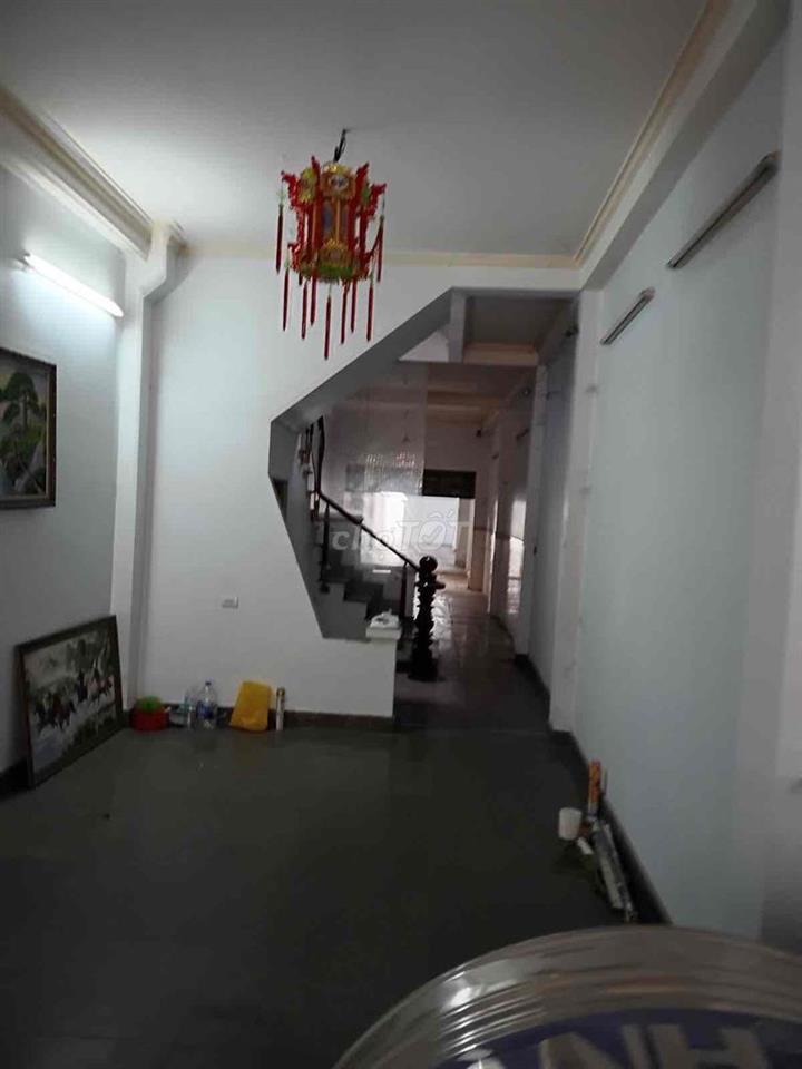Cho thuê nhà Lê Thị Hà 4 tầng