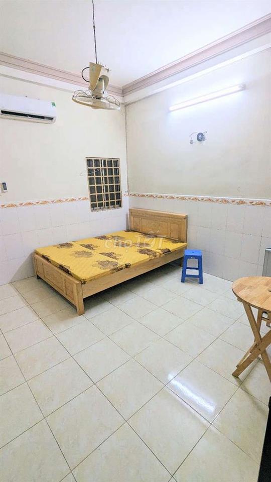 Cho thuê phòng diện tích 28m2, Phú Nhuận, phường cầu kiệu