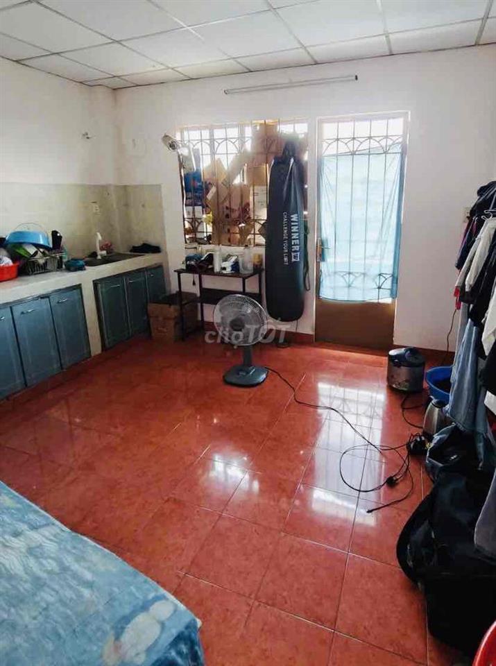 Cho thuê 2 tầng lầu (2 phòng)có ban công cửa sổ thoáng mát