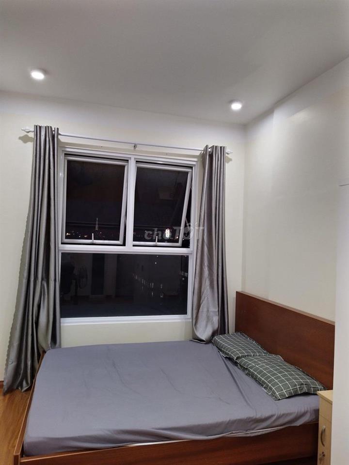 BÁN CĂN HỘ CC HÒA BÌNH THANG MÁY 56M2 2PN GIÁ 3,2 TỶ