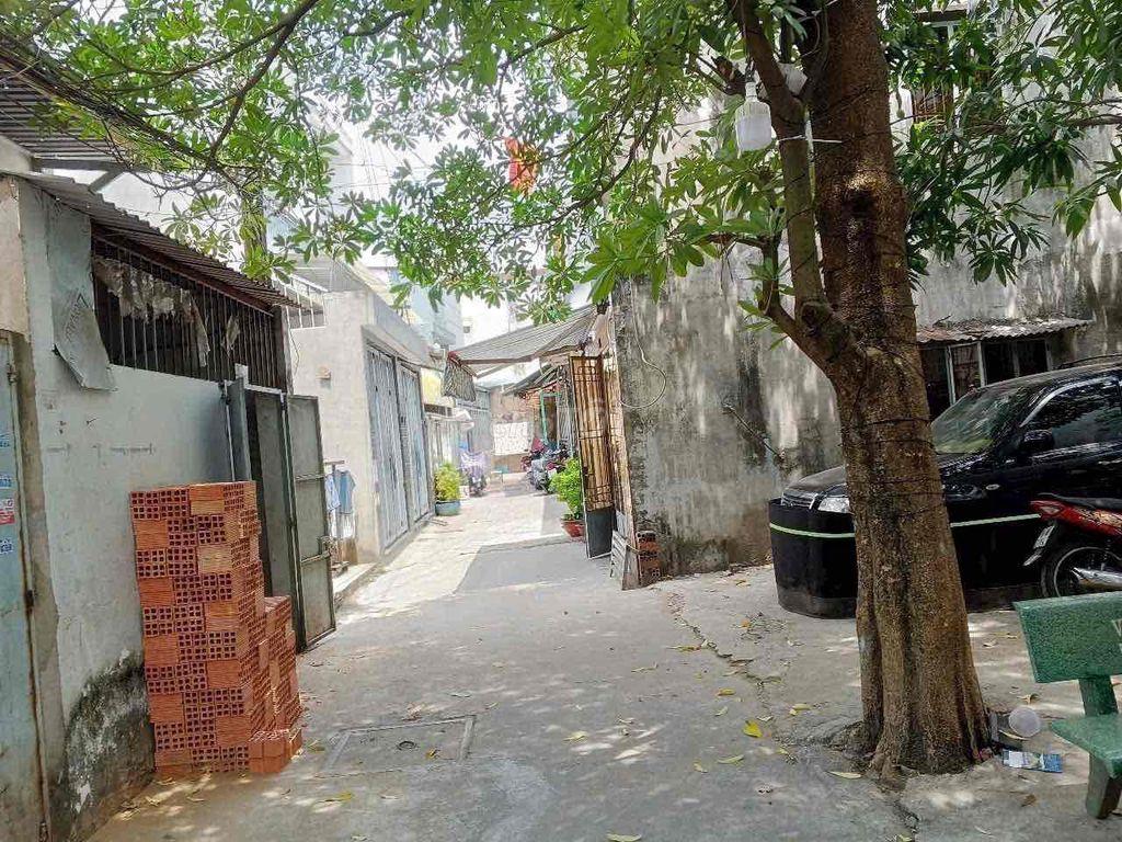 Bán nhà gần khu 38ha 4*14 hẻm 135 Phan Văn Hớn