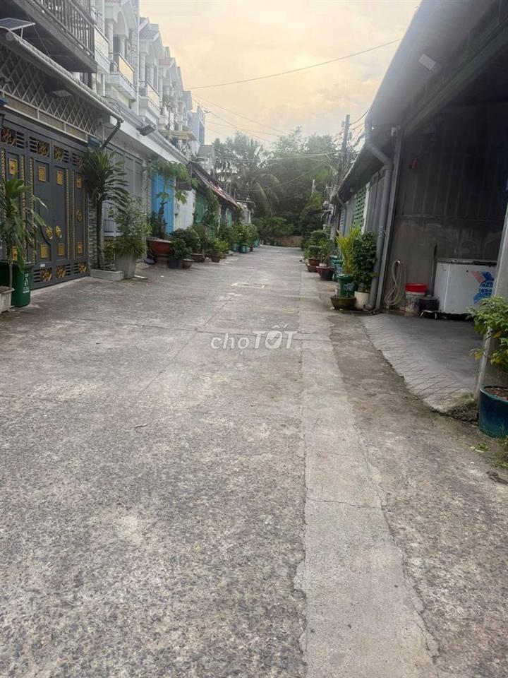Bán nhà 3 lầu P. An Phú Đông, Q.12, 60m2, giá 5 tỷ
