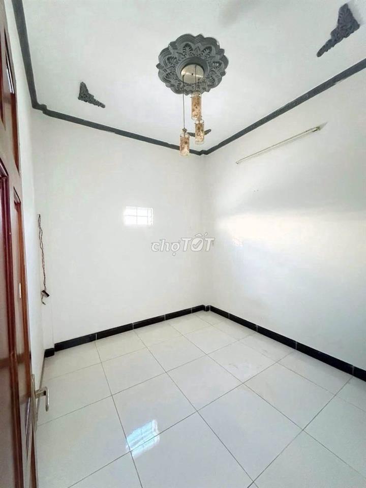 Bán nhà 3 lầu P. An Phú Đông, Q.12, 60m2, giá 5 tỷ