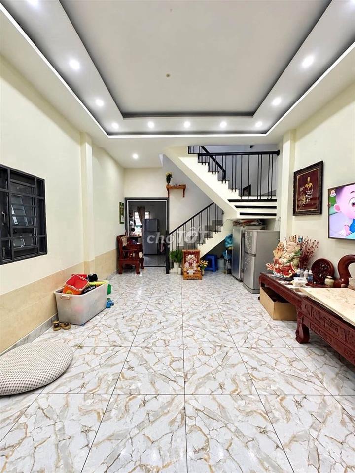 bán nhà 2 lầu 5.7x10m đường hà huy giáp quận 12