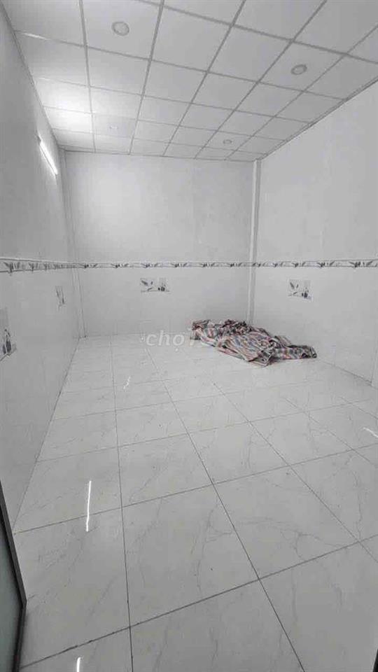 CHO THUÊ NHÀ MẶT TIỀN HUỲNH THỊ HAI Q12