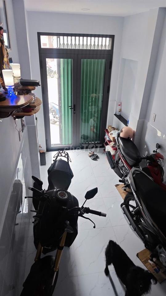 Bán nhà CMT8 Nhiêu Lộc, sổ hồng riêng, 6,5 tỷ, có thương lượng mạnh