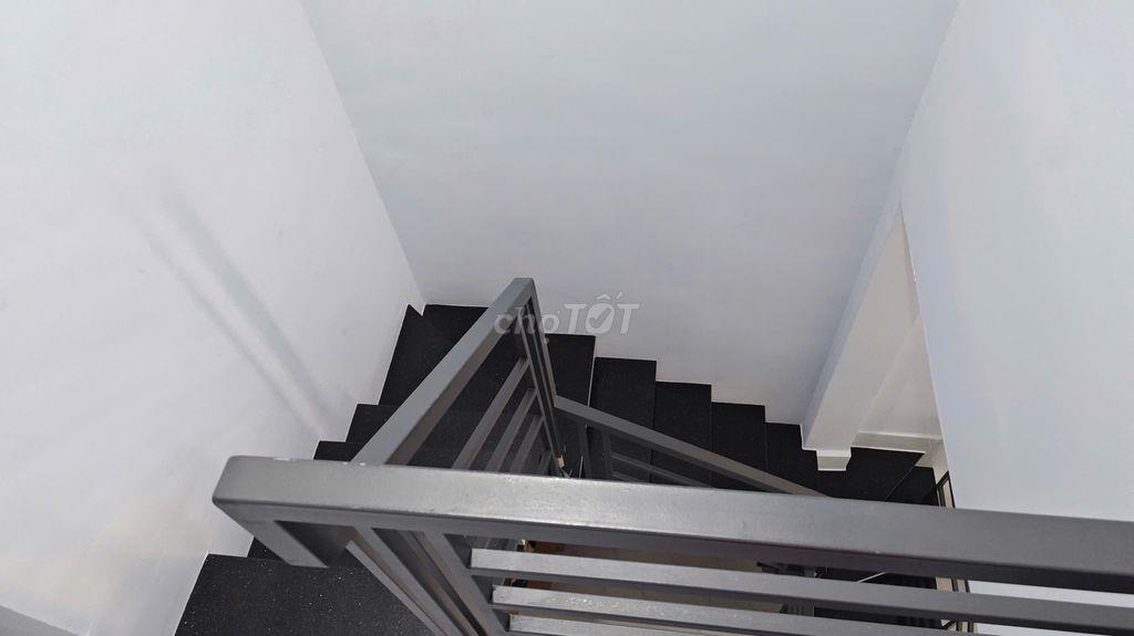 Bán nhà CMT8 Nhiêu Lộc, sổ hồng riêng, 6,5 tỷ, có thương lượng mạnh