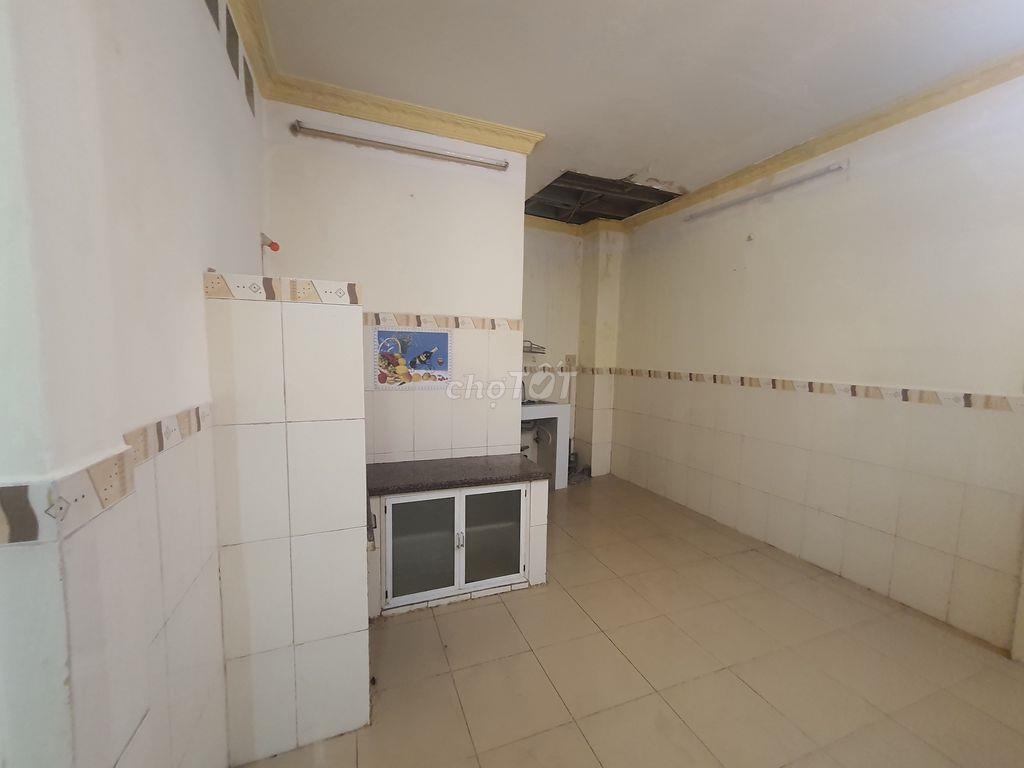 Cho thuê nhà nguyên căn sạch đẹp tại Nguyễn Thần Hiến, P18, Quận 4