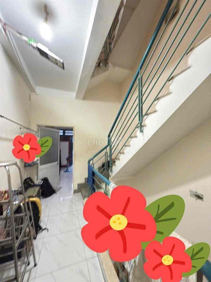 nhà mt hẻm sát mt lớn  10m 2 mt hẻm thông thoáng ,  hẻm dự kién 8 m