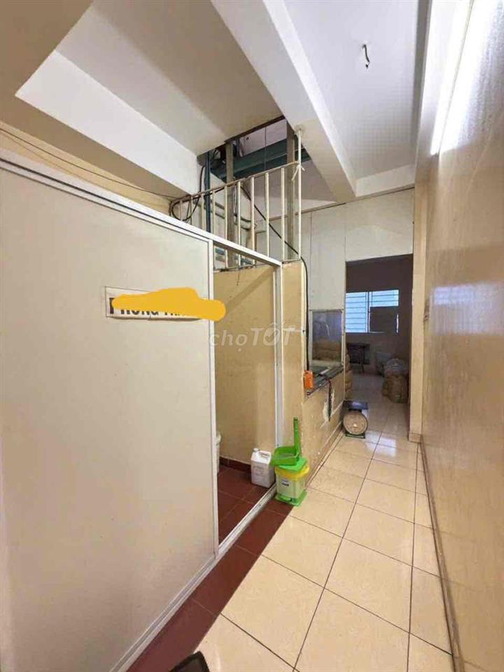 nhà mt hẻm sát mt lớn  10m 2 mt hẻm thông thoáng ,  hẻm dự kién 8 m