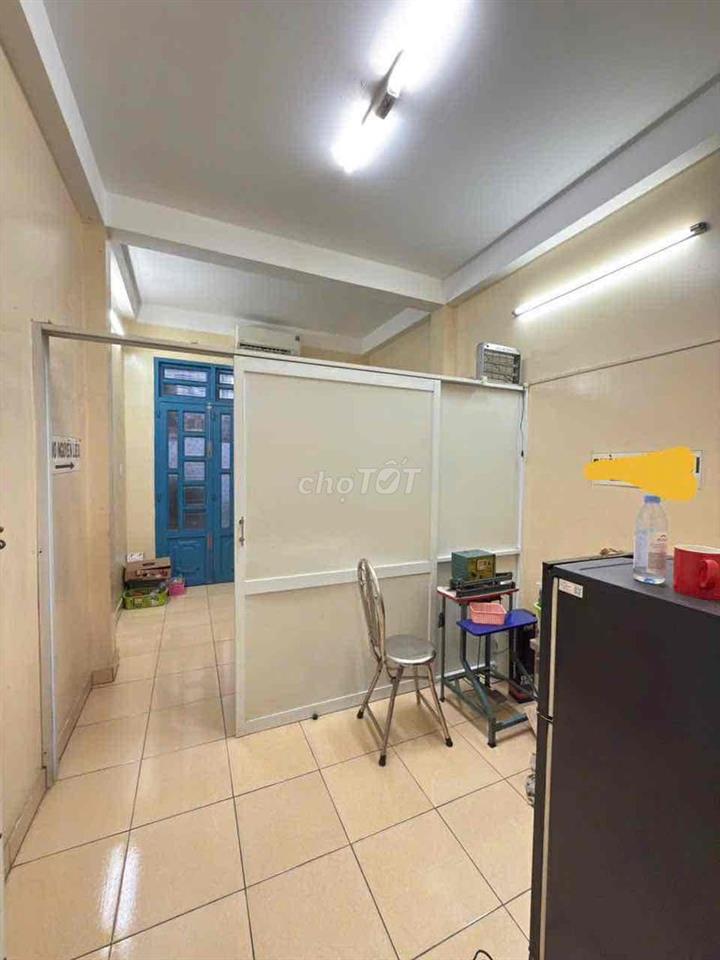 nhà mt hẻm sát mt lớn  10m 2 mt hẻm thông thoáng ,  hẻm dự kién 8 m