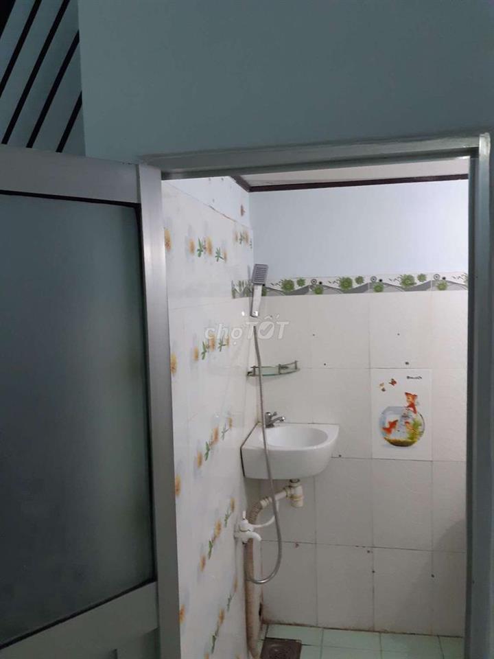 cần cho thuê nhà hẻm 520 ngay cân nhơn hòa
